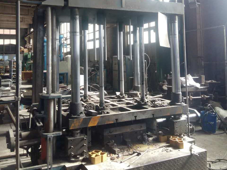 上海低压铸造机